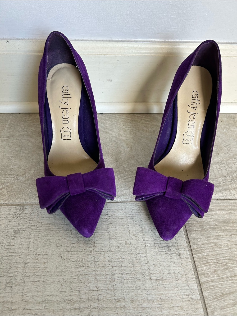 Cathy Jean Purple Suede Pointed-Toe Bow Pumps